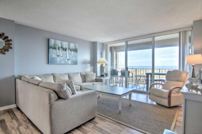 Ocean City Condo with Balcony - Steps to Beach!